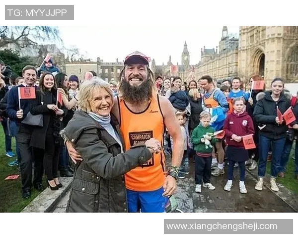 南京极限运动队在马拉松大满贯中的团队协作表现精彩点评与分析